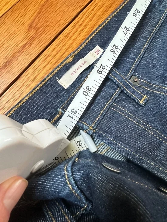 Levis Premium Ribcage Boot, High Key Size 26, 33 in inseam - Picture 9 of 9